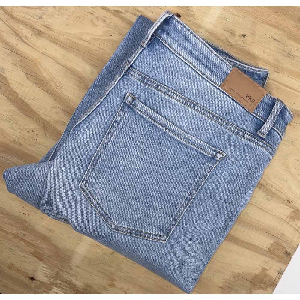 BKE Payton Universal Fit Straight Jeans Mid Rise Women's 31x30 Light Blue Denim